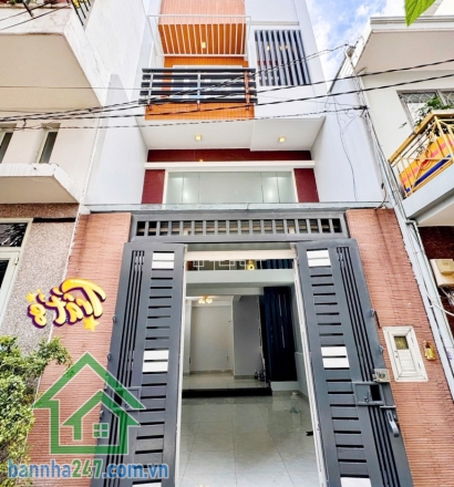 NHÀ MỚI – 4 TẦNG BTCT KIÊN CỐ – GIÁP TÂN PHÚ –3PN, 2WC. NHỈNH 4 TỶ Diện tích: 32m² (4x8m). Kết cấu: 1 trệt, 1 lửng, 2 lầu – 3PN, 2WC. Nhà đẹp, thiết kế hiện đại. 