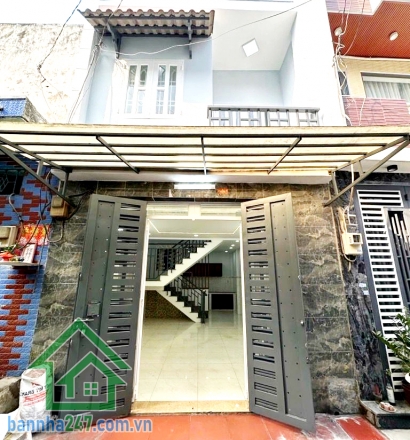 CHỈ 4,45 TỶ – HẺM 4M - NHÀ MỚI 2 TẦNG – GIÁP TÂN PHÚ – NGÃ TƯ BỐN XÃ - 2PN – 2WC  Diện tích 40m² (4x10m) – 1 trệt 1 lầu, gồm 2PN – 2WC, ban công thoáng mát. Nhà mới, hoàn công đầy đủ, dọn vào ở ngay. Hẻm 4m, cách đường lớn khoảng 100m, xe cộ ra vào thuận 