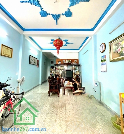 CHỈ 18,5 TỶ TL - KHU VIP K300 CỘNG HÒA - HẺM NHỰA 10M THÔNG - 71M² (4,2 x 17M) - 3 TẦNG - 4PN - 3WC