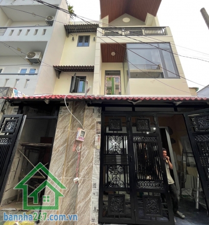 CHỈ 6,8 TỶ - HẺM 4M THÔNG – GIÁP TÂN PHÚ - DT: 65.5M² - NHÀ 3 TẦNG BTCT – (6,75 x 9,47)M – GẦN NGÃ TƯ BỐN XÃ - 4PN KHÉP KÍN - 5 WC