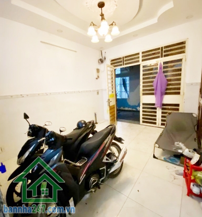 Chỉ 4.85 tỷ có ngay nhà 3 tầng BTCT tại trung tâm Phường Tân Sơn Nhì, Tân Phú. DT: 47.8m2 (4x12m)  - 3 TẦNG - 3PN - 3WC Diện tích 47.8m2 (4x12m), kết cấu 1 trệt 1 trệt, 1 lầu, 1 sân thượng, 3 PN, 3 WC