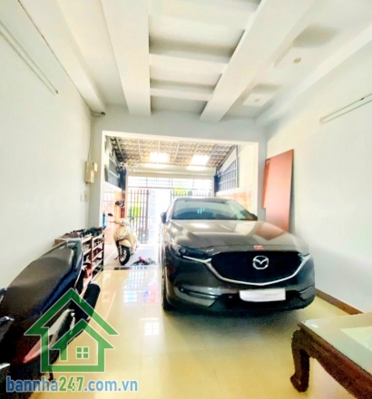 CHỈ 9,45 TỶ – HẺM XE TẢI – XE HƠI ĐẬU TRONG NHÀ – KHU AEON TÂN PHÚ - 5PN – 5WC * Diện tích: 70m² (4 x 17,5m) – vuông A4 * Kết cấu: 4 tầng BTCT *  1 trệt, 2 lầu, sân thượng trước & sau -  5 PN – 5 WC, thiết kế lệch tầng, ban công thoáng