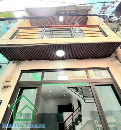 CHỈ 4,25 TỶ - NHÀ MỚI ĐẸP 3 TẦNG – CẠNH AEON TÂN PHÚ – 4 PN - 3 WC - VÀO Ở NGAY Vị trí: Cách Aeon Mall Tân Phú vài phút, khu dân cư an ninh – tiện ích đầy đủ