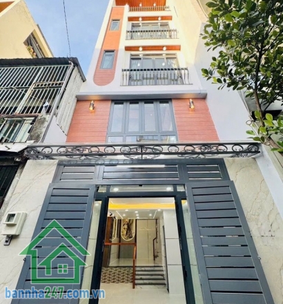 CHỈ 6,4 TỶ - NHÀ 5 TẦNG MỚI ĐẸP – FULL NỘI THẤT – HXH TRÁNH - NGAY LÊ VĂN QUỚI – KHU 4 XÃ – GIÁP Q6, Q11 Diện tích: 44m² (4 x 11m) – đất vuông vức, phong thủy phong thủy đẹp. Kết cấu: 1 trệt + 1 lửng + 3 lầu + sân thượng (5 tầng BTCT) - 5 PN - 5 WC, Phòng