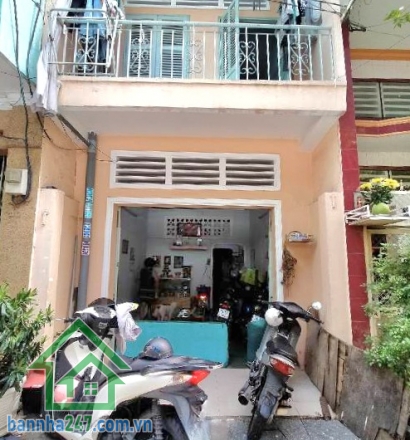 CHỈ 7.8 TỶ – Hồ Thị Kỷ, Quận 10 – Xe tải thông, phố ẩm thực sầm uất DT: 42m² (3.5 x 12m) – vuông vức. Kết cấu: 1 trệt 1 lầu, 2PN, 2WC, PK, bếp đầy đủ. Đường xe tải lưu thông thoải mái – phù hợp ở, kinh doanh hoặc cho thuê. Khu dân cư văn minh, an ninh, ti