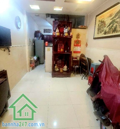 CHỈ 4,2 TỶ – NHÀ ĐẸP HÒA BÌNH, TÂN PHÚ – GẦN ĐẦM SEN - DT: 35,6m² (3,3 × 10,7) - 2PN – 2WC - Ở NGAY  Cơ hội sở hữu nhà thật – giá tốt – khu vực trung tâm, tiện tiện ích bủa vây! DT: 35,6m² (3,3 × 10,7m) – sổ vuông đẹp Kết cấu: 1 trệt 1 lầu – BTCT chắc chắ