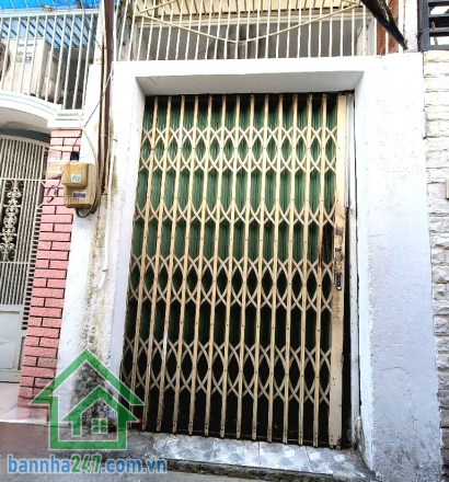 CHỈ 3.1 TỶ – TRƯỜNG CHINH – TRUNG TÂM TÂN BÌNH – HẺM KIA MORNING TỚI NHÀ – SẴN DÒNG TIỀN 5TR/THÁNG  Vị trí siêu đẹp ngay trung tâm đường Trường Chinh. Gần Giáo xứ Tân Việt – khu dân cư đông đúc, tiện ích không thiếu thứ gì 