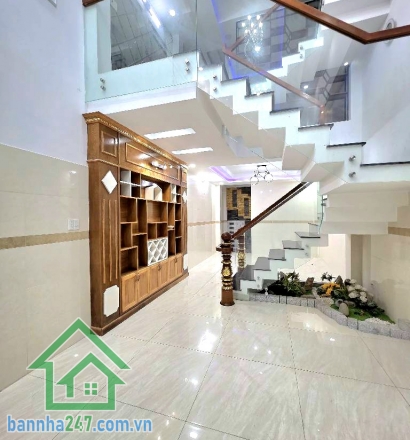 NHỈNH 7 TỶ – NHÀ 5 TẦNG BTCT – HẺM XE HƠI – BÌNH TRỊ ĐÔNG, BÌNH TÂN - 4PN – 5WC DT: 5 tầng (1 trệt, lửng, 2 lầu, sân thượng trước sau). 4PN – 5WC, tầng trệt có phòng ngủ. 