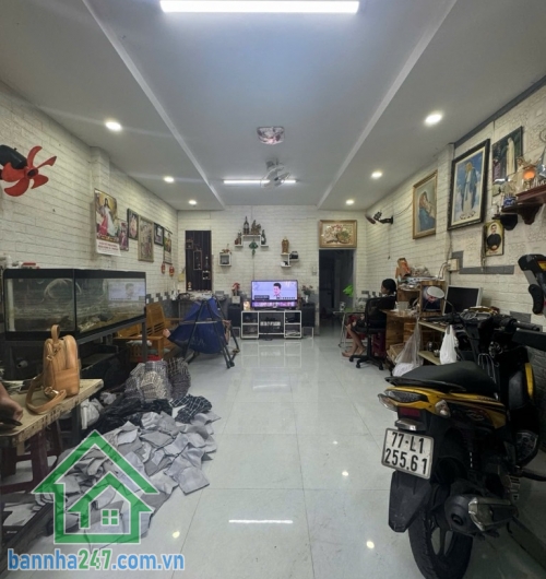 NHỈNH 4 TỶ - SIÊU PHẨM TÂN PHÚ – NHÀ NỞ HẬU TÀI LỘC – 55M2 – 2 TẦNG. Kết cấu: 2 tầng, 2PN, 2WC, thiết kế hợp lý, công năng đầy đủ. Diện tích: 55m2,  nở hậu phong thủy cực đẹp.