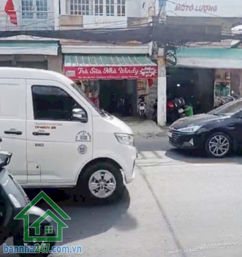 MTKD ÂU CƠ – LUỸ BÁN BÍCH – VỊ TRÍ ĐẸP NHẤT TÂN PHÚ – 36M² – 2 TẦNG – CHỈ 6,1 TỶ Diện tích: 36m² (4x9), sổ vuông vức, nở hậu tài lộc. Kết cấu: 1 trệt 1 lầu, 2PN, 2WC.