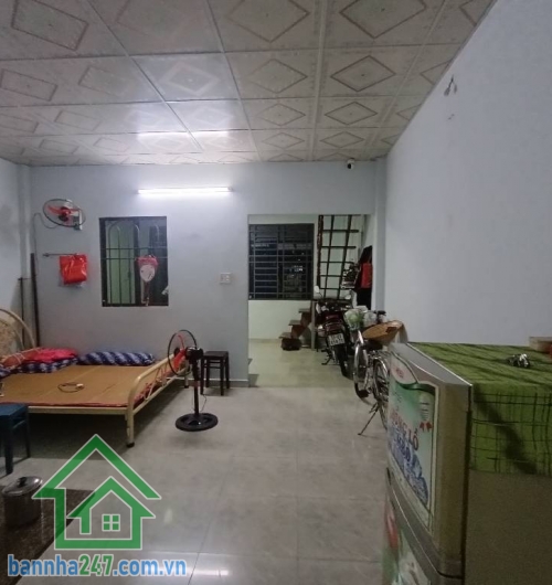 4.7 TỶ - BÁN NHÀ 2 MẶT HẺM – PHÚ TRUNG TÂN PHÚ – TRUNG TÂM TIỆN ÍCH DT: 55m2 (4.7 x 11). Kết cấu: 1 trệt, 1 lầu, gồm 3PN, 2WC. Hẻm 3 gác thông thoáng, khu dân cư hiện hữu. 