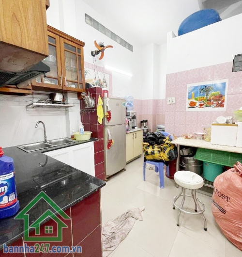 CHỈ 10,5 TỶ - NHÀ QUẬN 10 – 57M² – 4 TẦNG – 7PN – 7WC – HẺM Ô TÔ TRÁNH NHAU  Nhà xây BTCT chắc chắn, 4 tầng, phù hợp gia đình đông người hoặc khai thác cho thuê. Hẻm xe tải tránh. 
