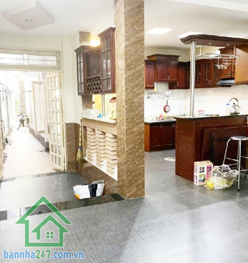 CHỈ 18.9 TỶ – BIỆT THỰ PHỐ NGANG KHỦNG – PHẠM VĂN HAI, P3, TÂN BÌNH DT: 133m² (4.7 x 18m) – Sổ hồng riêng, pháp lý chuẩn. Kết cấu: 3 tầng – 4PN – 4WC. Nhà chính chủ lâu năm.