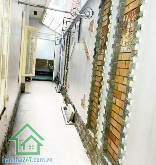 CHỈ 18.9 TỶ – BIỆT THỰ PHỐ NGANG KHỦNG – PHẠM VĂN HAI, P3, TÂN BÌNH DT: 133m² (4.7 x 18m) – Sổ hồng riêng, pháp lý chuẩn. Kết cấu: 3 tầng – 4PN – 4WC. Nhà chính chủ lâu năm.
