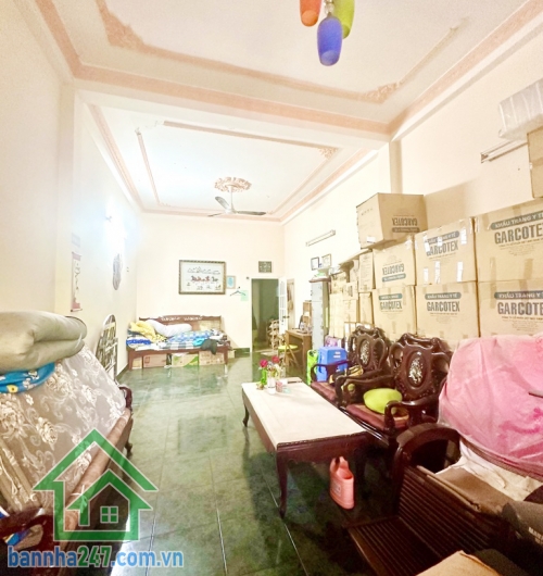 16.5 TỶ – MẶT TIỀN ĐƯỜNG 12M – KHU VIP BÀU CÁT, TÂN BÌNH -  5PN  - 4WC   DT: 71m² (4x18m), ngang đẹp chuẩn phong thủy. Kết cấu 4 tầng: trệt, 2 lầu, sân thượng.
