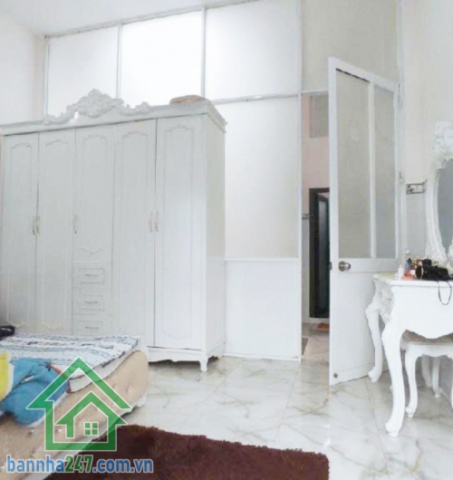 CHỈ 4,6 TỶ - NHÀ ĐẸP – 36.5m²  - 3 TẦNG – HẺM XE HƠI – ĐƯỜNG TÂN THÀNH, TÂN PHÚ - 3PN – 3WC   Diện tích: 36.5m² (4.3 x 8.5m), sổ hồng riêng, vuông vức. Kết cấu: 1 trệt, 1 lửng, 1 lầu, 3 PN, 3WC. Nhà đã sửa mới, dọn vào ở ngay.
