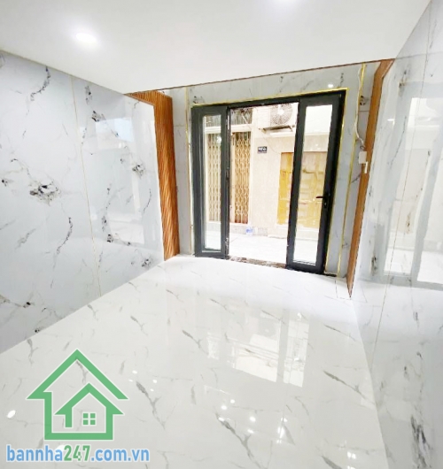 CHỈ 4,18 TỶ – SÁT MẶT TIỀN BÌNH THỚI – 3PN – TẶNG NỘI THẤT  Giá tốt khu Quận 11 – vị trí trung tâm – ở ngay! Diện tích: 3 × 8m – 24m² (công nhận 18.9m²)  Diện tích sàn: ~48.6m²
