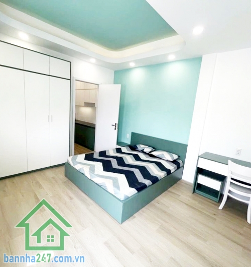 CHỈ 2,65 TỶ – CĂN HỘ BÀU CÁT – MẶT TIỀN ĐỒNG ĐEN Trung tâm khu Bàu Cát – Tân Bình Diện tích: 40m² (4 x 10) Căn góc cực thoáng, đón gió & ánh sáng tự nhiên 2  phòng ngủ (PN master) – bố trí hợp lý, ở rất sướng
