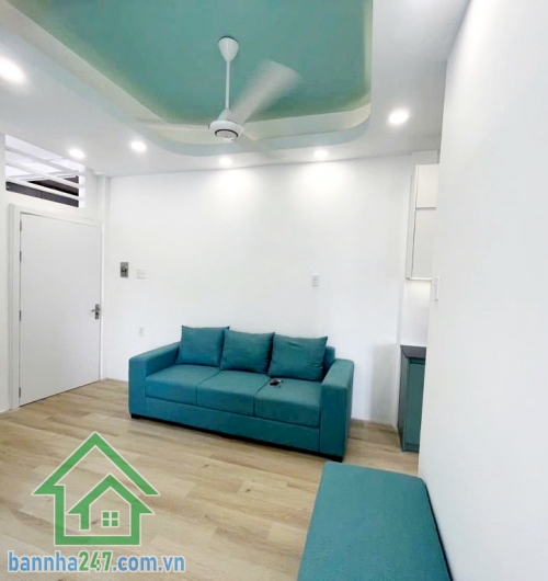CHỈ 2,65 TỶ – CĂN HỘ BÀU CÁT – MẶT TIỀN ĐỒNG ĐEN Trung tâm khu Bàu Cát – Tân Bình Diện tích: 40m² (4 x 10) Căn góc cực thoáng, đón gió & ánh sáng tự nhiên 2  phòng ngủ (PN master) – bố trí hợp lý, ở rất sướng