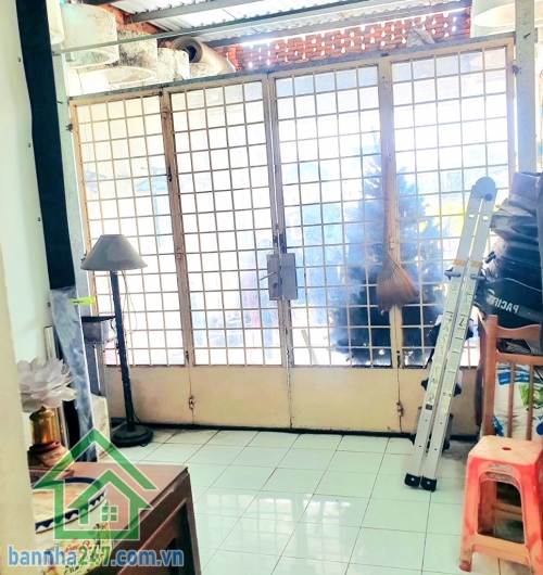 CHỈ 22,5 TỶ – MTKD TRƯƠNG CÔNG ĐỊNH – KHU VIP BÀU CÁT – TÂN BÌNH - VỊ TRÍ ĐẮC ĐỊA – 62M² – NHÀ 5 TẦNG – 6PN – 5WC – KHAI THÁC DÒNG TIỀN Kết cấu: 5 Tầng: 1 trệt – 1 lửng – 3 lầu, BTCT kiên cố. • Tổng 6 phòng ngủ – 5 WC • 2 tầng dưới đang cho thuê 25 triệu/