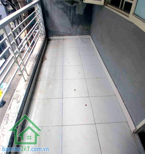 CHỈ 5,5 TỶ – NHÀ HẺM NHỰA XE HƠI THÔNG – GẦN MẶT TIỀN VƯỜN LÀI – KHU DÂN TRÍ - 37.8m² - 2 TẦNG - 2PN - 2 WC
