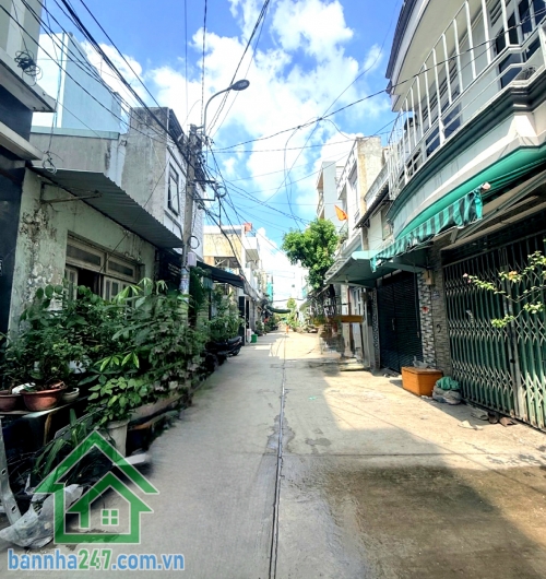 CHỈ 5,19 TỶ - 4 TẦNG BTCT - 4 PHÒNG NGỦ RỘNG RÃI – NHÀ MỚI PHONG CÁCH CHÂU ÂU – SÁT AEON TÂN PHÚ