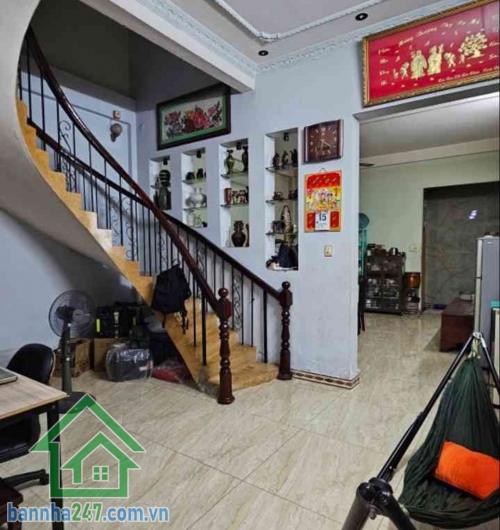 NHỈNH 12 TỶ - 105M² MẶT TIỀN KINH DOANH – NGAY NGÃ TƯ ÂU CƠ & LẠC LONG QUÂN – 3 TẦNG KIÊN CỐ – 3 PN - 3 WC