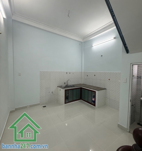 CHỈ 6,35 TỶ (TL) – HẺM NHỰA Ô TÔ ĐẬU CỬA – SÁT MẶT TIỀN PHÚ THỌ HÒA – 40M² – NHÀ ĐẸP 2 LẦU – DÒNG TIỀN ỔN ĐỊNH
