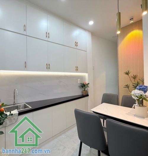 CHỈ 3,79 TỶ – TRUNG TÂM QUẬN 3 – CƯ XÁ ĐÔ THÀNH – 4 TẦNG HOÀN CÔNG ĐỦ – FULL NỘI THẤT – Ở NGAY 