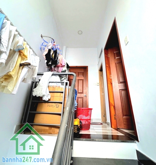 CHỈ NHỈNH 3 TỶ - NHÀ 2 TẦNG CÒN MỚI - HẺM XE TẢI 5M THÔNG - KỀ BÊN LÊ VĂN QUỚI - CÁCH NGÃ TƯ BỐN XÃ CHỈ 200M