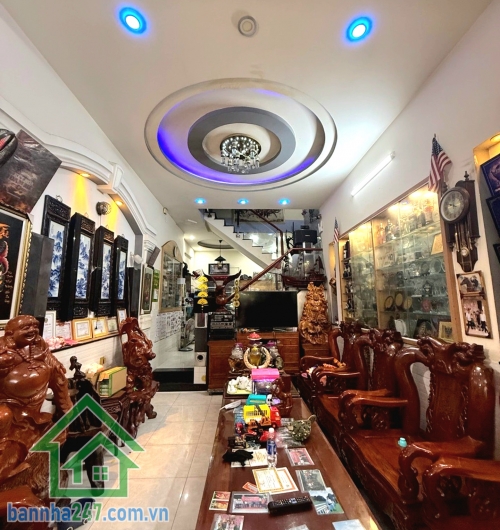 CHỈ 7,6 TỶ - NHÀ SÁT MẶT TIỀN LÊ VĂN QUỚI - HẺM 8M THÔNG - 71M² - KINH DOANH, CHO THUÊ ĐỀU HIỆU QUẢ 
