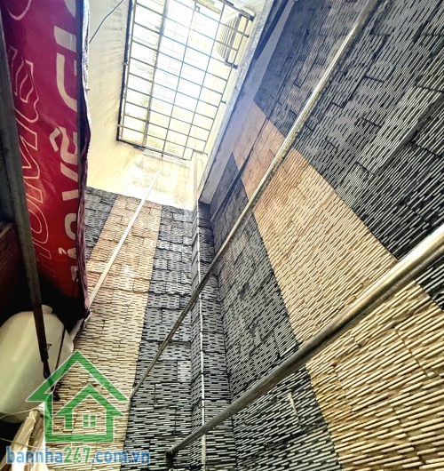 CHỈ 7,6 TỶ - NHÀ SÁT MẶT TIỀN LÊ VĂN QUỚI - HẺM 8M THÔNG - 71M² - KINH DOANH, CHO THUÊ ĐỀU HIỆU QUẢ 