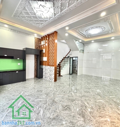 CHỈ 6,05 TỶ - HẺM ĐẸP NHẤT LÊ VĂN QUỚI - Ô TÔ ĐẬU CỬA 5M - SÁT MẶT TIỀN - NHÀ 2 LẦU BTCT - DT: 57M² (6 x 9,5)M - 2PN - 3WC