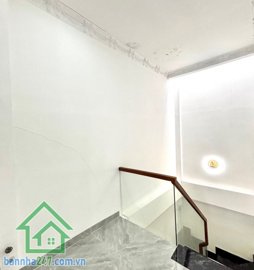 CHỈ 6,05 TỶ - HẺM ĐẸP NHẤT LÊ VĂN QUỚI - Ô TÔ ĐẬU CỬA 5M - SÁT MẶT TIỀN - NHÀ 2 LẦU BTCT - DT: 57M² (6 x 9,5)M - 2PN - 3WC