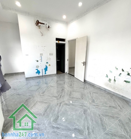 CHỈ 6,05 TỶ - HẺM ĐẸP NHẤT LÊ VĂN QUỚI - Ô TÔ ĐẬU CỬA 5M - SÁT MẶT TIỀN - NHÀ 2 LẦU BTCT - DT: 57M² (6 x 9,5)M - 2PN - 3WC