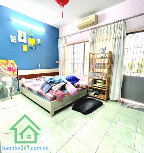 CHỈ 18,5 TỶ TL - KHU VIP K300 CỘNG HÒA - HẺM NHỰA 10M THÔNG - 71M² (4,2 x 17M) - 3 TẦNG - 4PN - 3WC