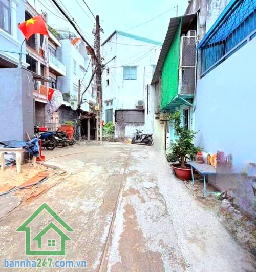 ĐẤT NGAY NGUYỄN SƠN – VỊ TRÍ ĐẸP – Ô TÔ SÁT ĐƯỜNG LỚN – 50M²