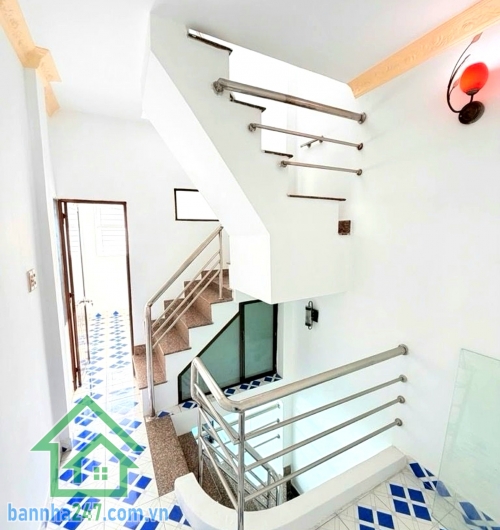 CHỈ 3,35 TỶ – NHÀ 3 TẦNG – HẺM 4M THÔNG – GẦN CHỢ TRẦN VĂN QUANG – P. BẢY HIỀN, TÂN BÌNH – 3PN – SỔ HOÀN CÔNG
