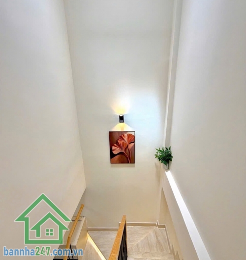CHỈ 6,39 TỶ THƯƠNG LƯỢNG – NGANG HƠN 8M – NHÀ ĐẸP 2 TẦNG – TẶNG NỘI THẤT – XE HƠI ĐỖ CỬA – TRUNG TÂM TÂN BÌNH