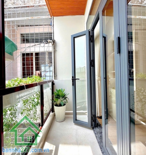 CHỈ 6,39 TỶ THƯƠNG LƯỢNG – NGANG HƠN 8M – NHÀ ĐẸP 2 TẦNG – TẶNG NỘI THẤT – XE HƠI ĐỖ CỬA – TRUNG TÂM TÂN BÌNH
