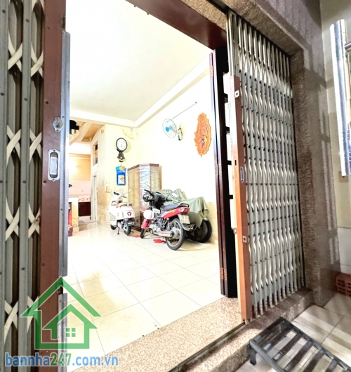 CHỈ 8,9 TỶ – HXH - LẠC LONG QUÂN – TÂN BÌNH – GẦN 60M² – 4 TẦNG – 4PN – 4WC