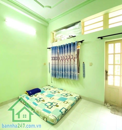 CHỈ 7,8 TỶ – NHÀ ĐẸP HXH – GẦN MẶT TIỀN – KHU DÂN TRÍ CAO – VỊ TRÍ TRUNG TÂM – GẦN NHÀ THỜ TÂN CHÍ LINH - DT: 42M² - 3 TẦNG BTCT - 4 PN, 5 WC