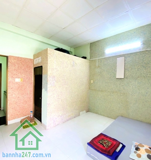 CHỈ 7,8 TỶ – NHÀ ĐẸP HXH – GẦN MẶT TIỀN – KHU DÂN TRÍ CAO – VỊ TRÍ TRUNG TÂM – GẦN NHÀ THỜ TÂN CHÍ LINH - DT: 42M² - 3 TẦNG BTCT - 4 PN, 5 WC