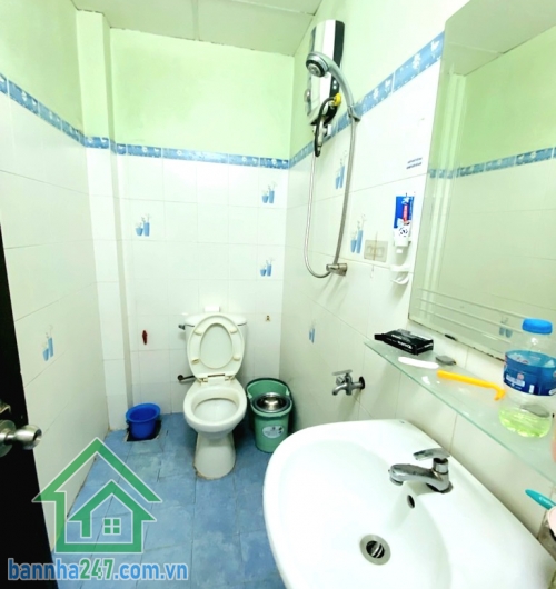 CHỈ 7,8 TỶ – NHÀ ĐẸP HXH – GẦN MẶT TIỀN – KHU DÂN TRÍ CAO – VỊ TRÍ TRUNG TÂM – GẦN NHÀ THỜ TÂN CHÍ LINH - DT: 42M² - 3 TẦNG BTCT - 4 PN, 5 WC