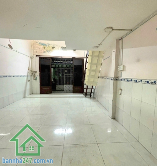 CHỈ 3,6 TỶ – NHÀ 3 TẦNG – HẺM XE HƠI 5M THÔNG – 32M² – 3PN – 2WC – SÁT TÂN PHÚ