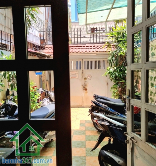 CHỈ 15,6 TỶ – CHDV KHU VIP SÂN BAY – 129M² – 5 TẦNG – 12PN – DÒNG TIỀN 47 TRIỆU/THÁNG – SÂN VƯỜN THOÁNG