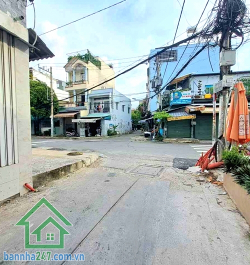 CHỈ 5,2 TỶ – KHU CHỢ VẢI TÂN PHÚ – 3 TẦNG – XE HƠI ĐỖ CỔNG – 32M² – HI.ẾM NH.À B.ÁN