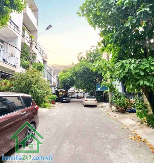 CHỈ 11 TỶ (TL) – MT NỘI BỘ ĐƯỜNG 12M – PHAN ĐÌNH PHÙNG TÂN PHÚ – 68M² – 4 TẦNG BTCT 4 PN - 5WC – DTSD 225M²