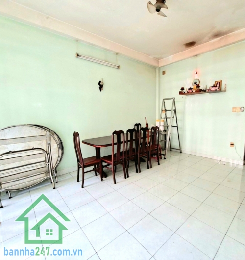 HẺM Ô TÔ TRÁNH 6M – VÀI CĂN RA MẶT TIỀN – NHÀ 2 TẦNG ĐÚC BTCT – 4 PN – SỔ VUÔNG VỨC - 85M² (4 x 21) - 12,2 TỶ