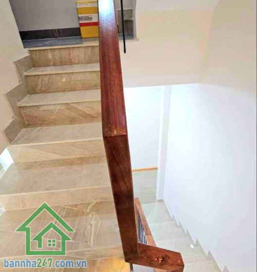 CHỈ 6,1 TỶ – NHÀ 4 TẦNG – HẺM XE TẢI 5M – SÁT MẶT TIỀN LẠC LONG QUÂN – 32M² 